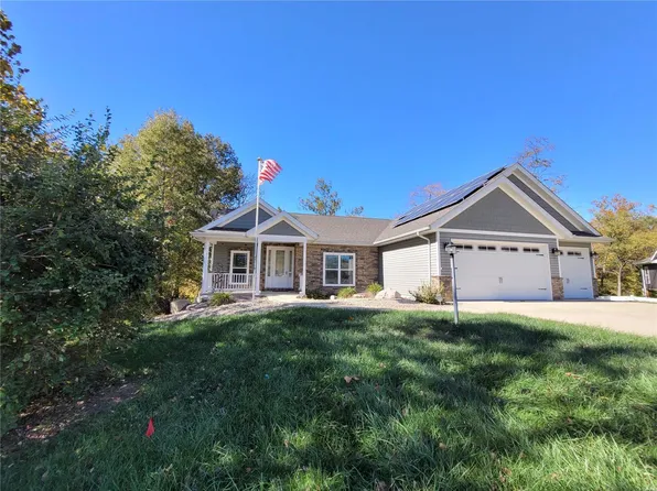 25726 Walnut Creek Dr, Dow, IL 62022