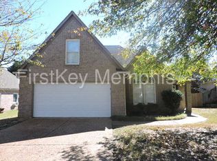 9329 Barrow Dr, Cordova, TN 38016