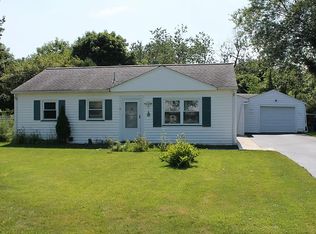 24 Pontiac St, Webster, NY 14580