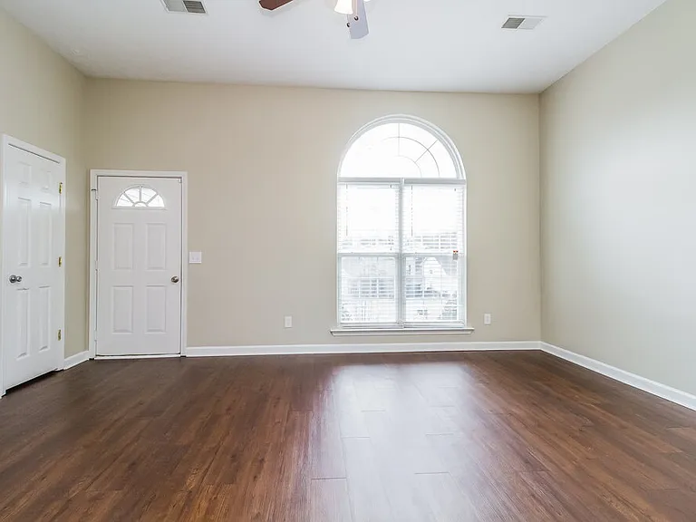 4465 Winton Dr — Photo 2
