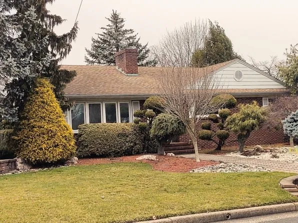 520 E Frech Ave, Manville Boro, NJ 08835