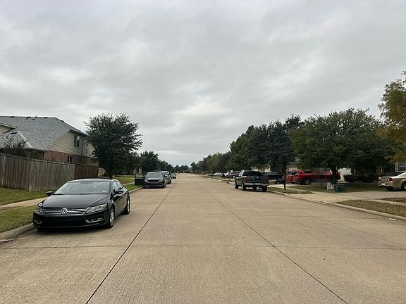 5th image of 1725 Castle Creek Dr