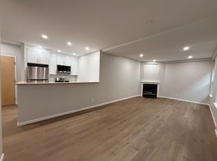 1651 Deacon St #403, Boston, MA 02118