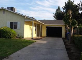 701 E Cottonwood St, Farmersville, CA 93223