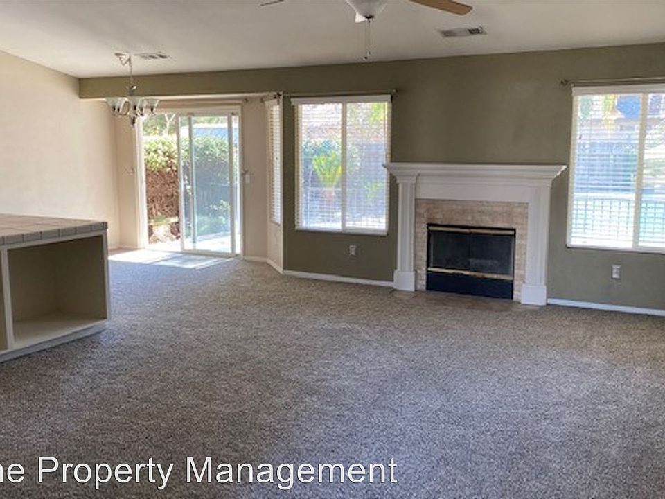 1st image of 2335 E Oak Ave