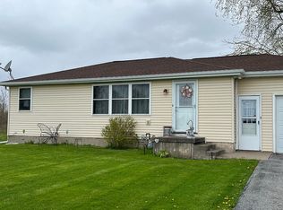 4607 Mapleton Rd, Lockport, NY 14094