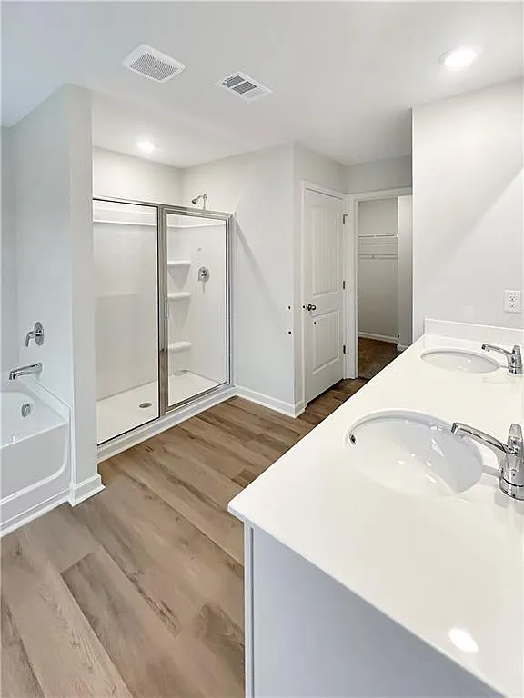 4 bed, 2.5 bath, 1877 sqft, $2,800 — Photo 4