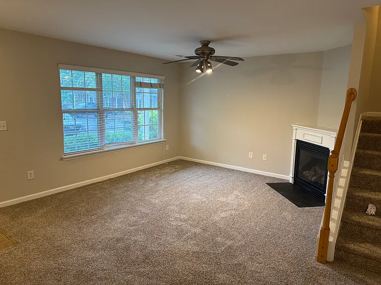 10143 Ballyclare Ct — Photo 13
