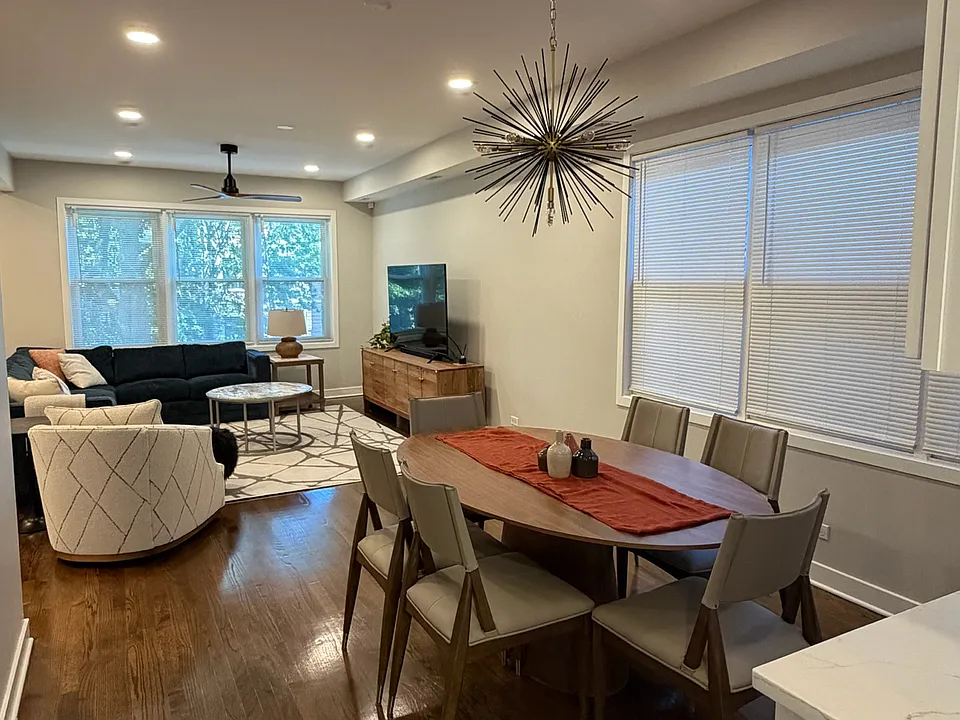 Main living room / dining room area