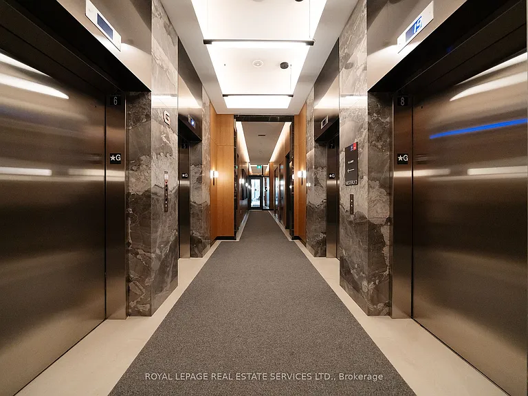 60 Central Park Dr #1207 — Photo 4