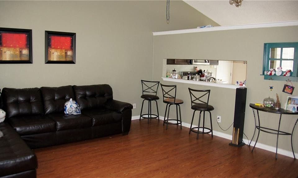 1st image of 4652 Waterway Dr