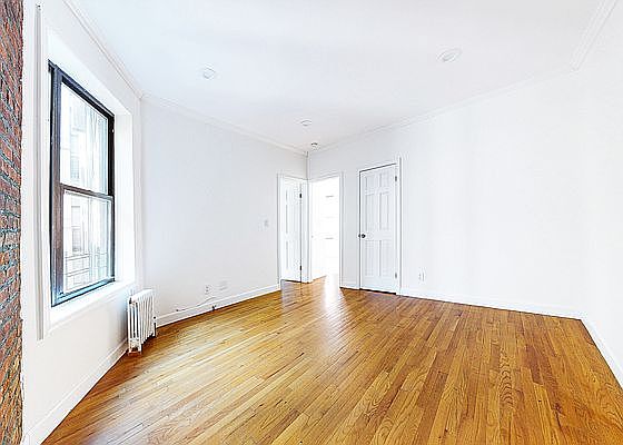 2nd image of 474 W 150th St #Cfl5