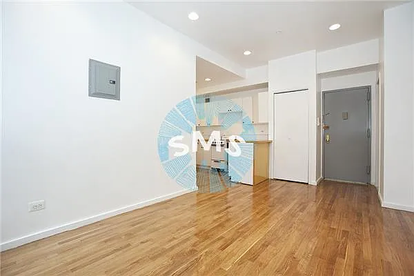 Rented by Space Marketing Shop | media 20