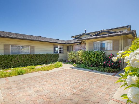 3rd image of 141 De Anza Ct