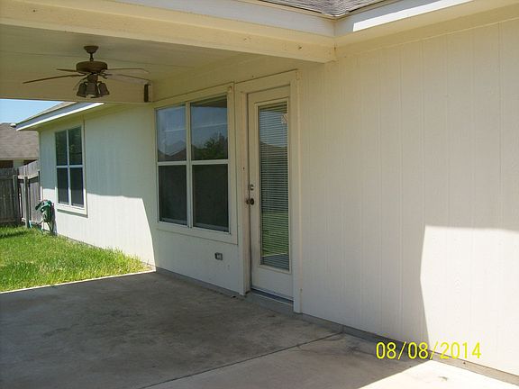 4th image of 100 Lone Star Blvd