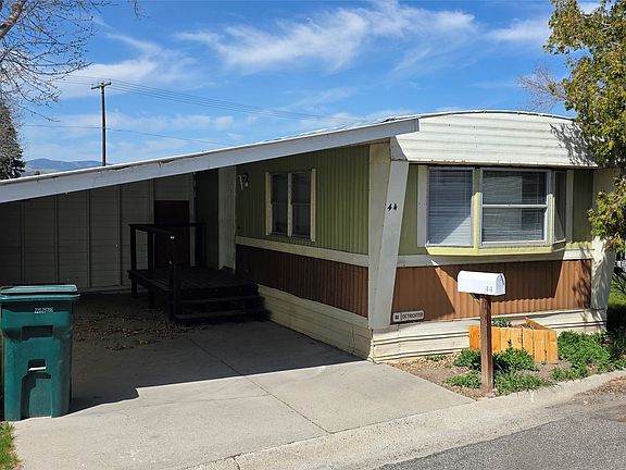 2nd image of 1805 Joslyn St Trailer 44