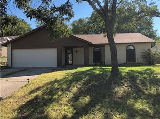 2887 Elsinor Dr, Fort Worth, TX 76116