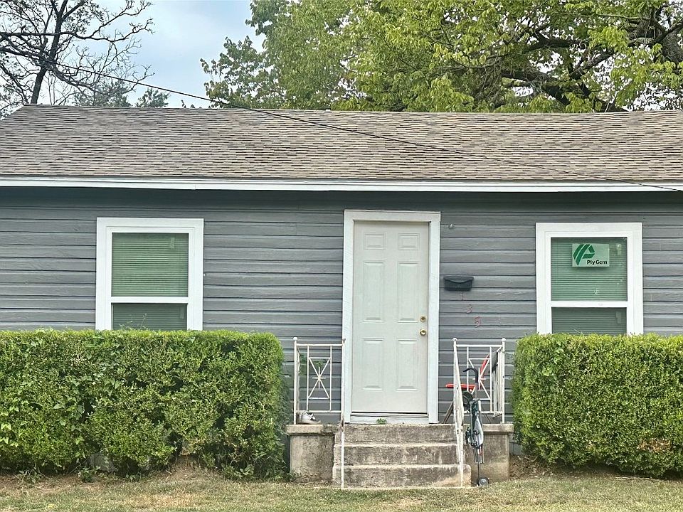 1st image of 135 19th St NE