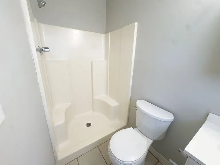 436 Henry St — Photo 6