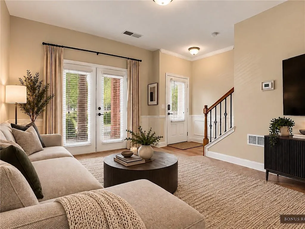 2 bed, 4.0 bath, 1270 sqft, $2,100 — Photo 3