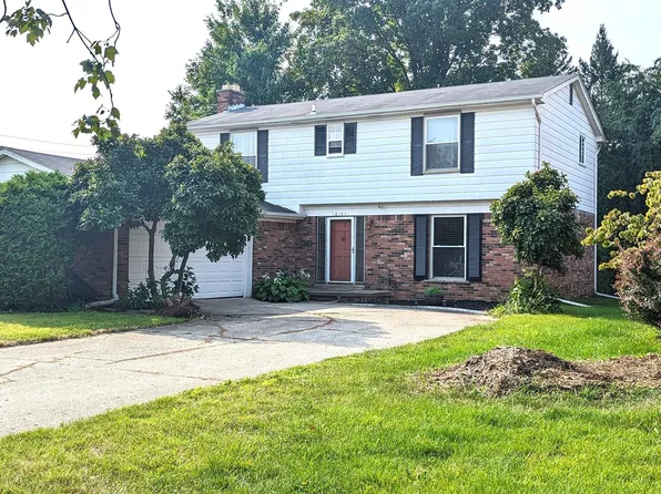 18141 Roseland Blvd, Lathrup Village, MI 48076