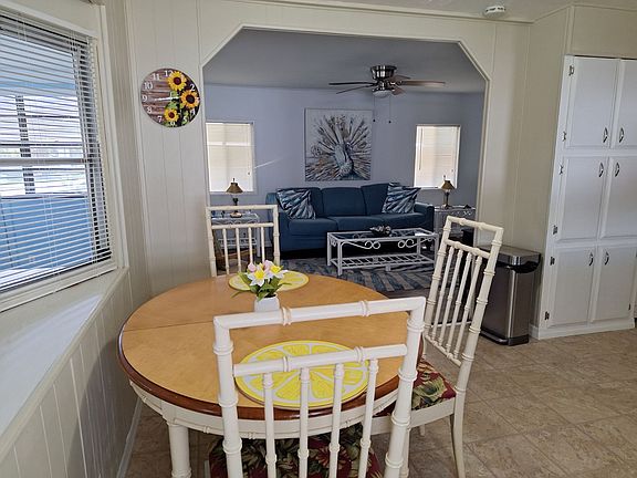3rd image of 311 Egret Cir