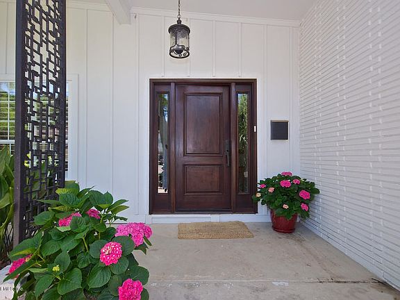 5th image of 1701 Arden Way