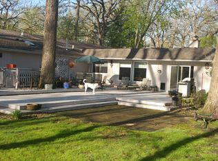 23419 N Forest Ct, Bannockburn, IL