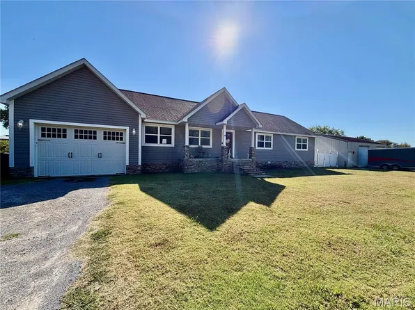 19010 Albert St, Dexter, MO 63841