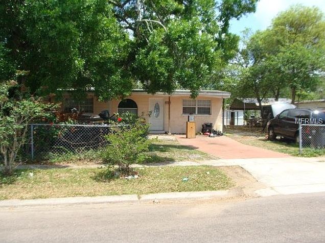1st image of 1323 Larsen Ln