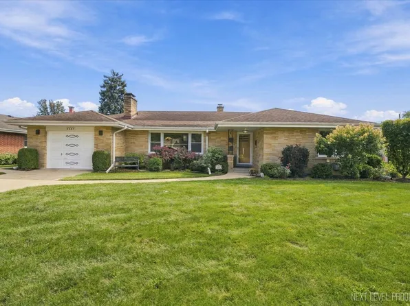 6447 Eldorado Dr, Morton Grove, IL 60053