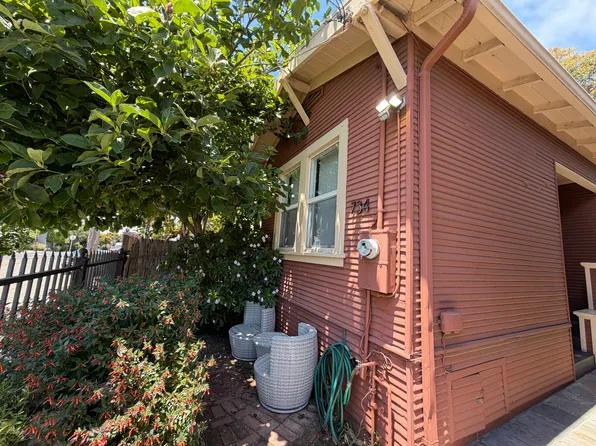 734 46th St, Oakland, CA 94609