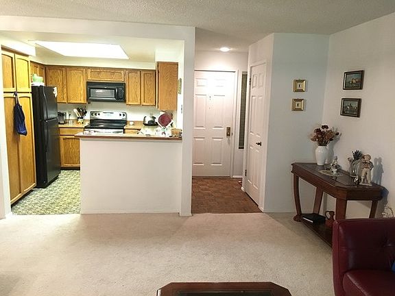 Living to Kitchen