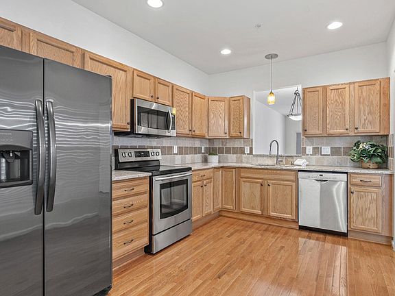 3rd image of 74 Aspen Hill Dr #25-2