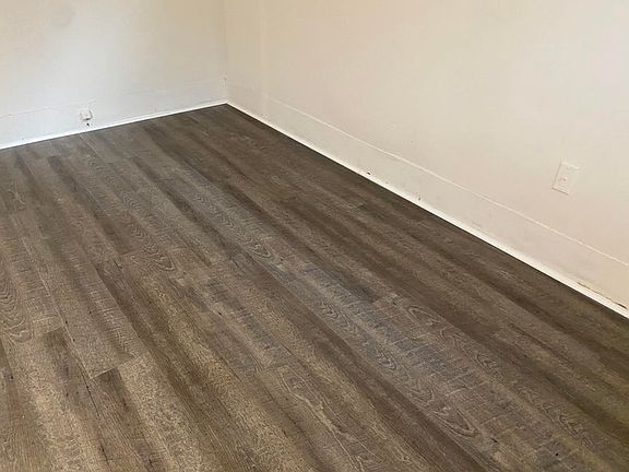 4th image of 3536 Admiral Dr #D