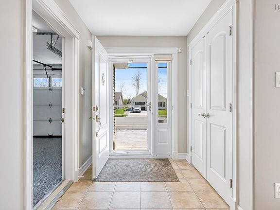 5th image of 376 Glen Allan Dr