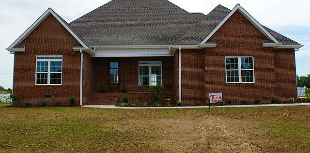 1st image of 107 Chad Wayne Dr