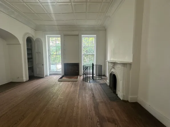231 East 60th Street 1 image 9 of 9