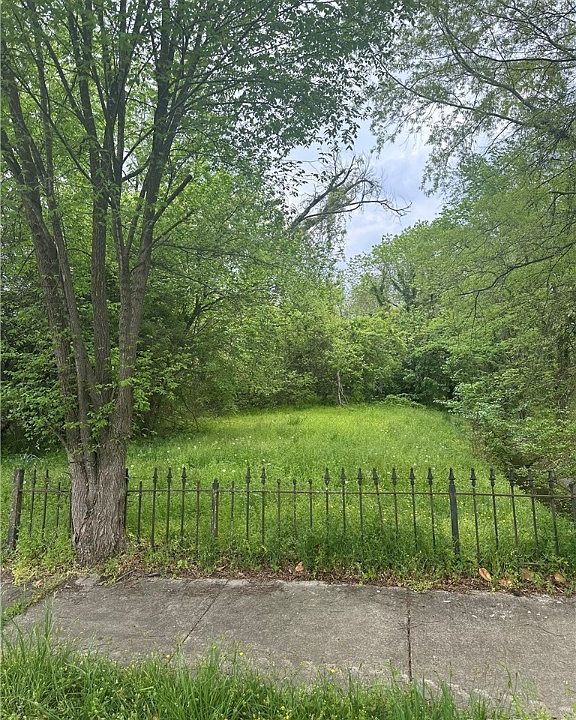 1st image of 431 Byrne St