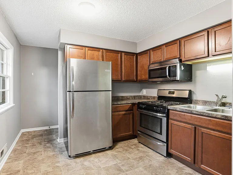 125 7th Ave SE #3 — Photo 2