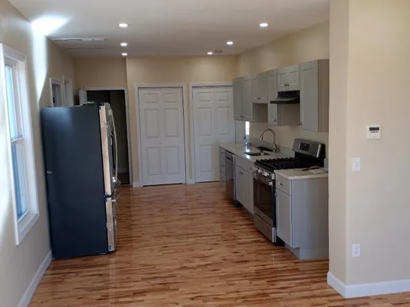 34 Hooper St #2, Chelsea, MA 02150