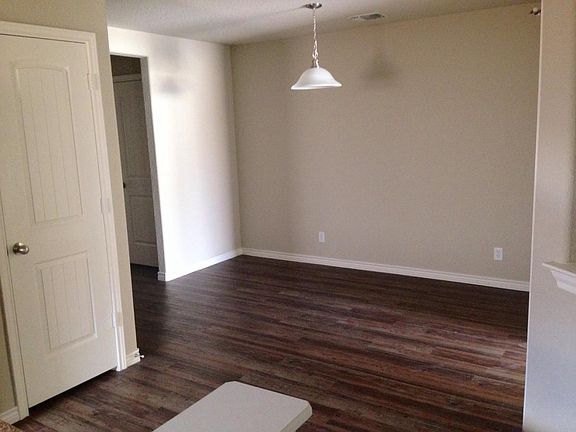 4th image of 631 Paseo Del Plata #B