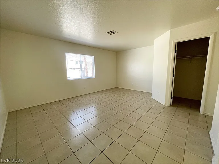 1018 Cliffbrook Hedge Ave — Photo 17