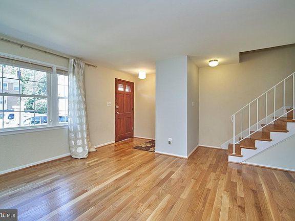 3rd image of 3332 Conquistador Ct