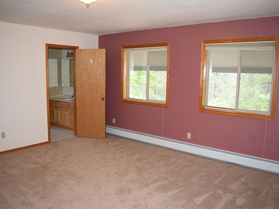 2nd image of 511 Pine Tree Dr