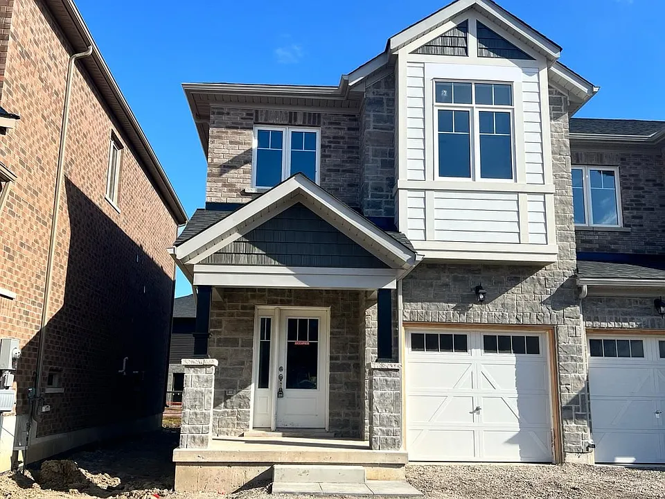 11 Sapphire Way
