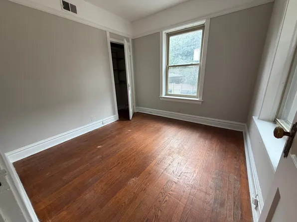 1354 W Berwyn Ave #1, Chicago, IL 60640