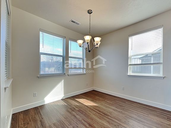 4th image of 378 E Sicily Dr