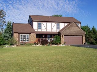 6826 Heatheridge Dr, Saline, MI
