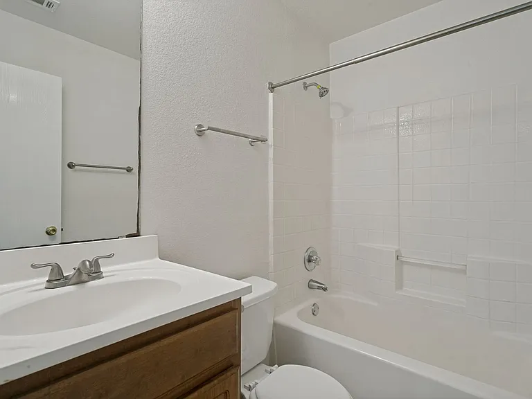 1519 Barbara Dr — Photo 8